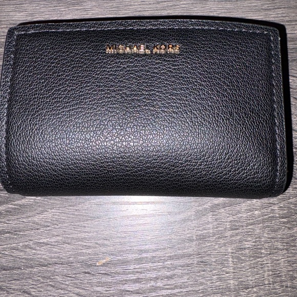 Michael Kors Black Wallet - Picture 1 of 4